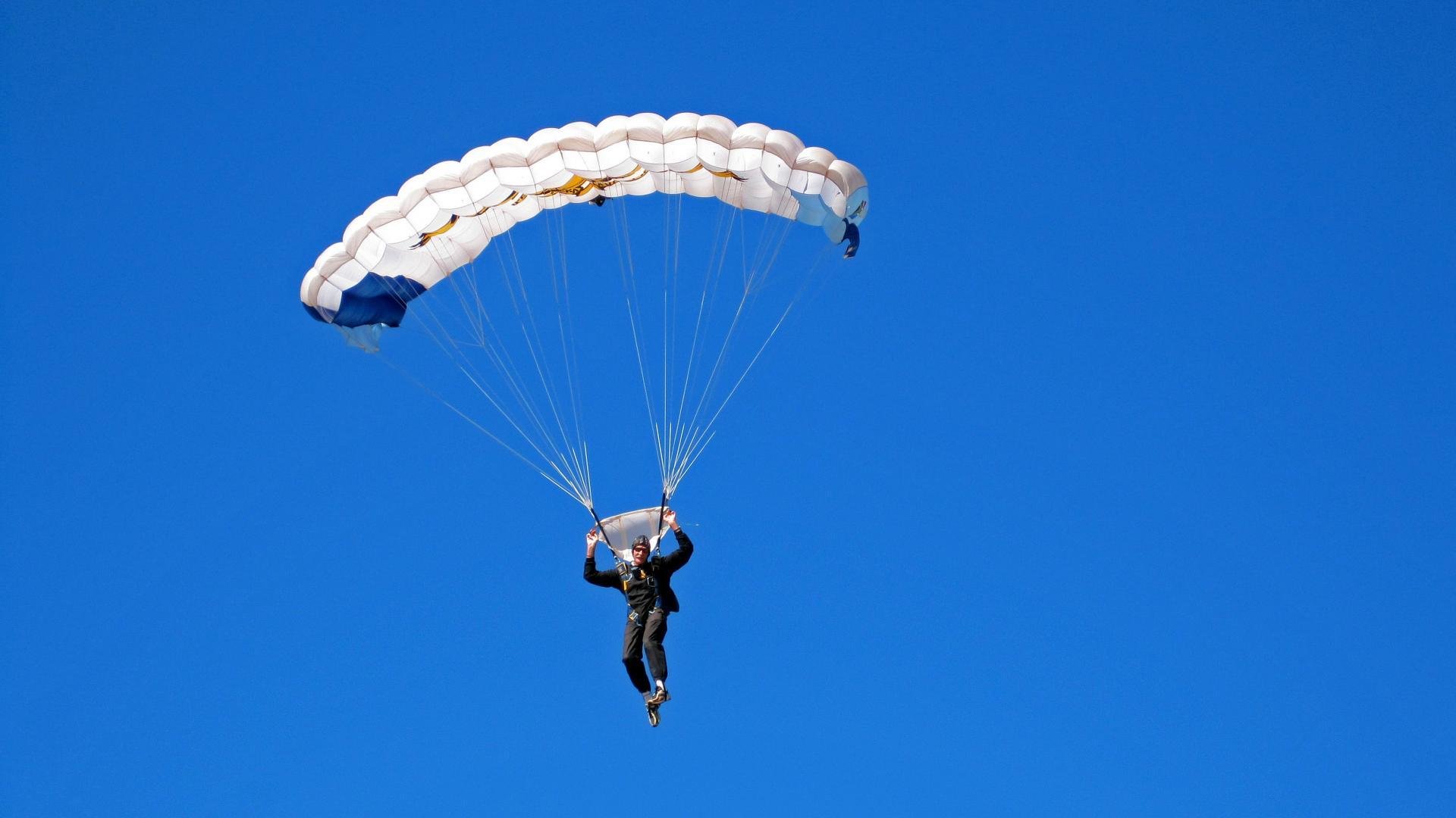 电竞行业迎来春天资本持续加码热度不减，电竞产业